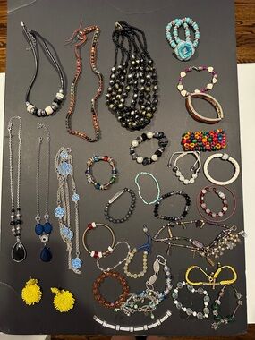 Bundle Lot Junk/Craft/Broken and useable Jewelry